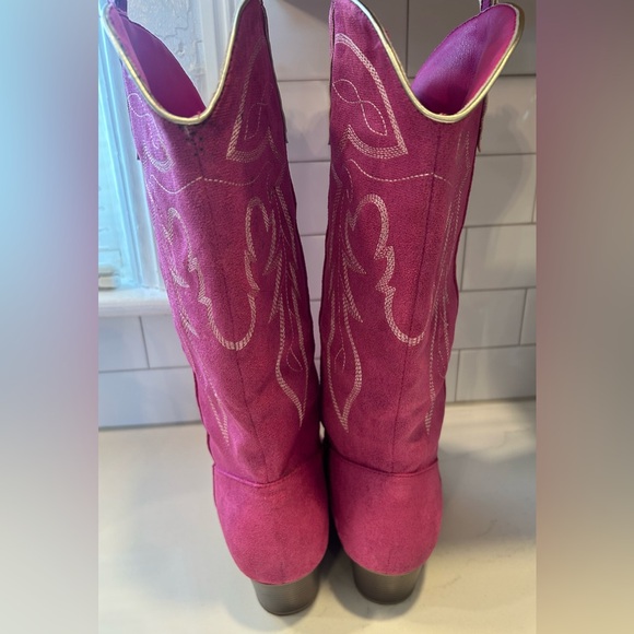 Pink boots - Picture 6 of 9
